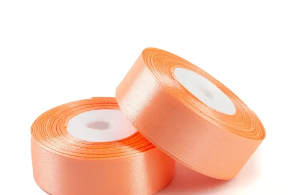 Атласная лента широкая: для оформления залов и сцен